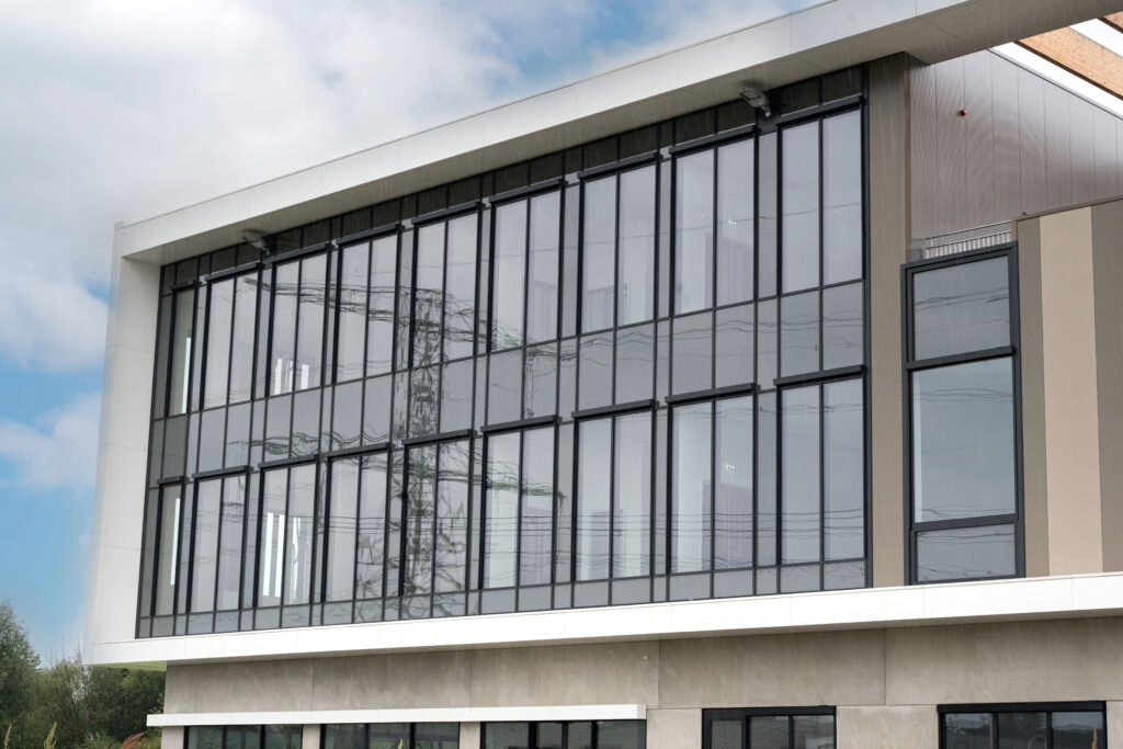 Le centre de distribution du futur : durable, expressif et baigné de lumière naturelle 3