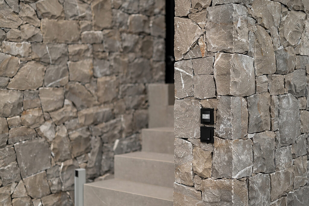 D’une sonnette connectée à un système complet de gestion de bâtiment 1