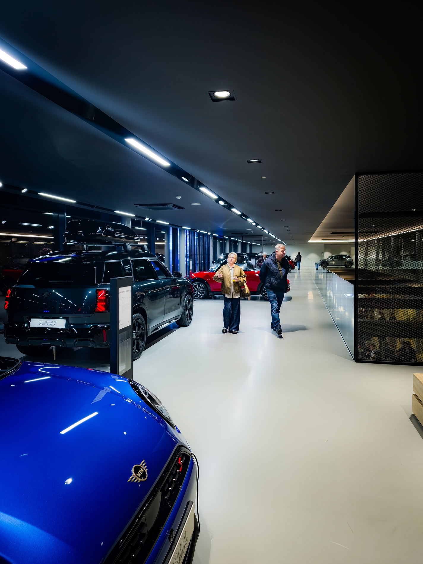 RZB LIGHTING : « la lumière comme fil conducteur d’une nouvelle expérience dans le showroom » 4