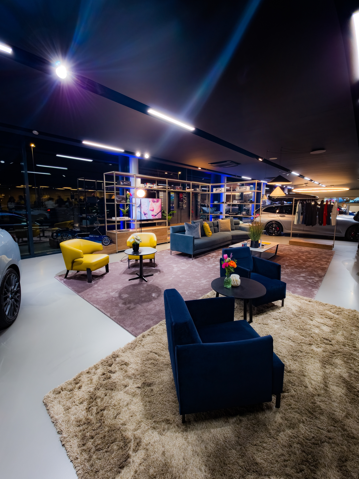 RZB LIGHTING : « la lumière comme fil conducteur d’une nouvelle expérience dans le showroom » 2