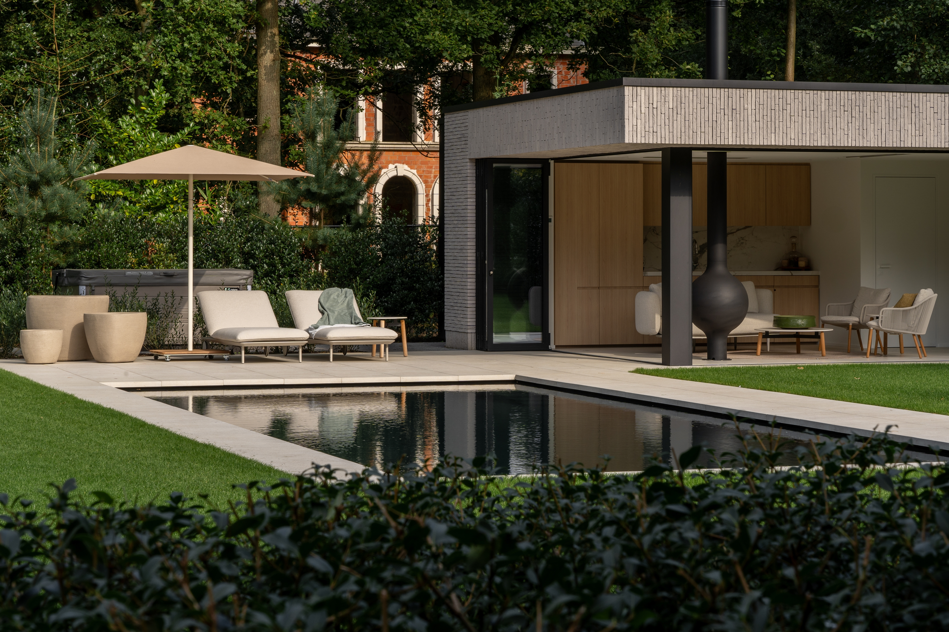 L’architecte Anja Vissers et le concepteur de jardins Ludo Dierckx parviennent à réconcilier parfaitement maison et jardin 1