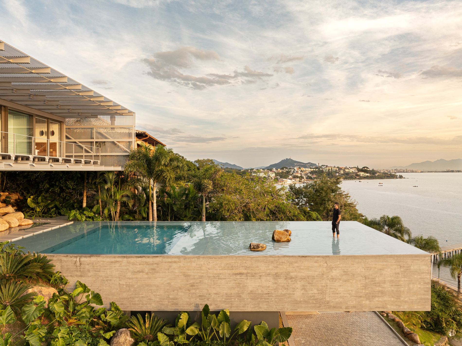 INNOVANTE : la Casa Ponte brésilienne de TETRO Arquitetura 4