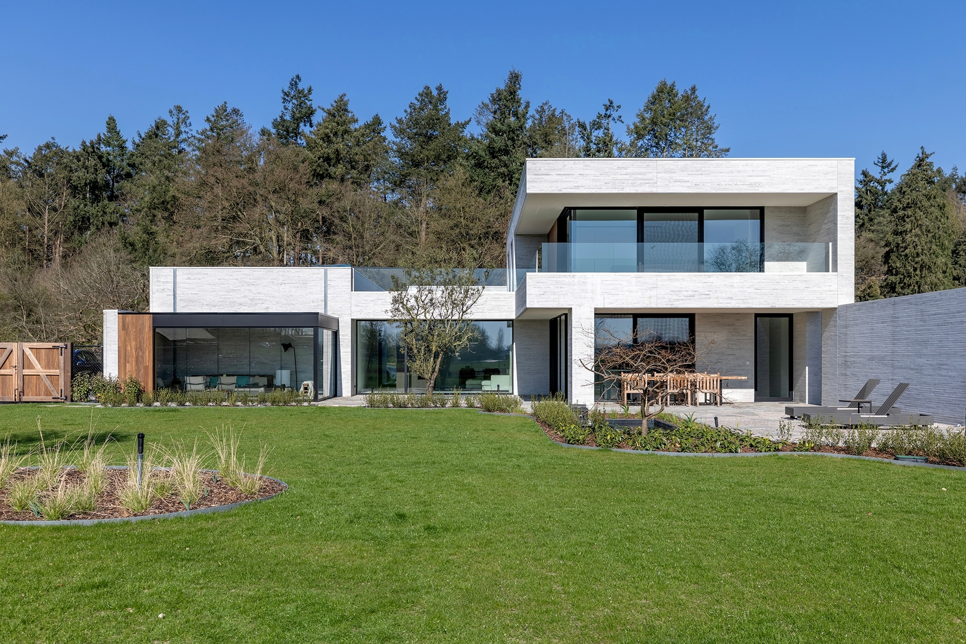 Technique et expérience réunies dans une habitation contemporaine 3
