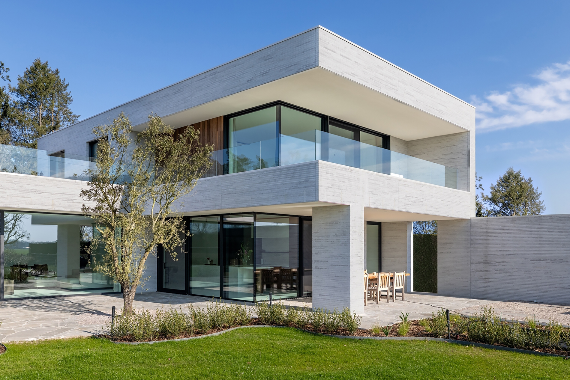 Technique et expérience réunies dans une habitation contemporaine 7
