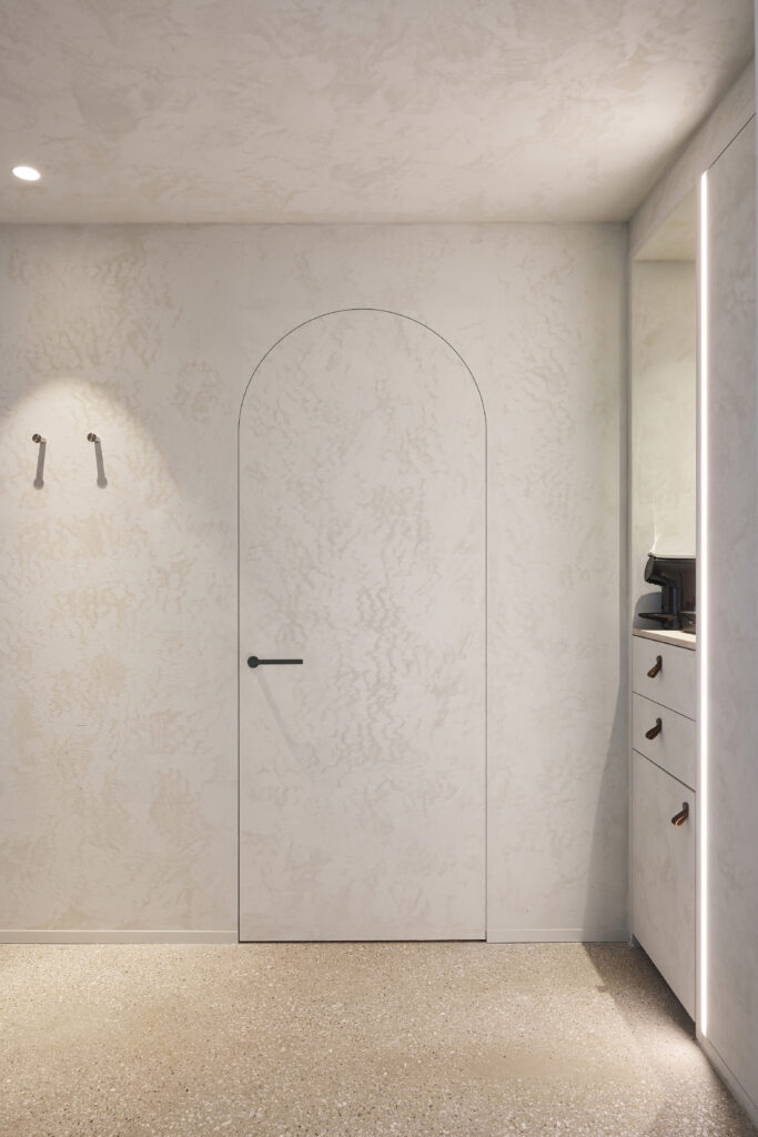 Invisidoor Arche : encadrement invisible pour portes cintrées 1