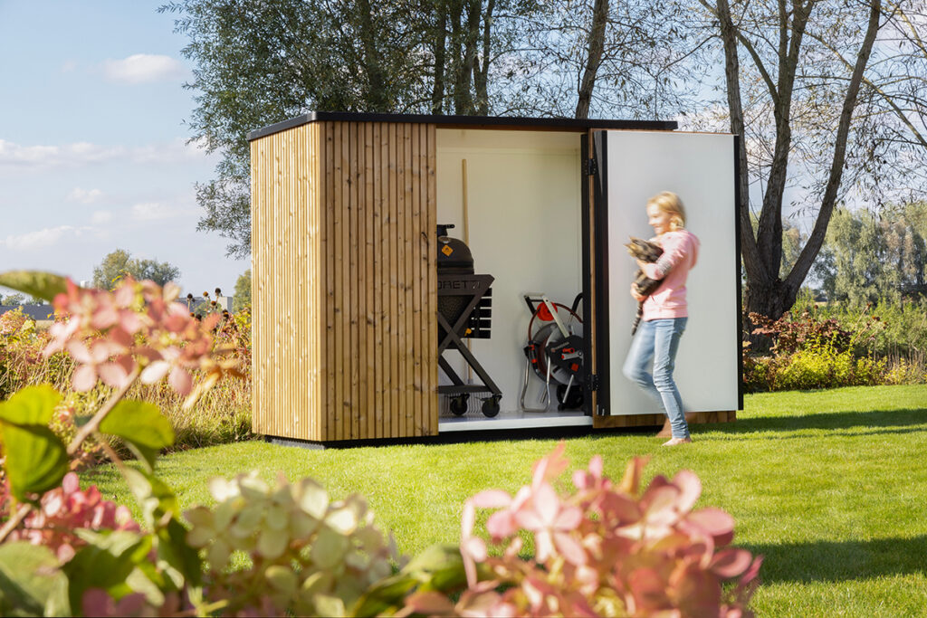 Veelzijdige buitenkast die functionaliteit en design verenigt