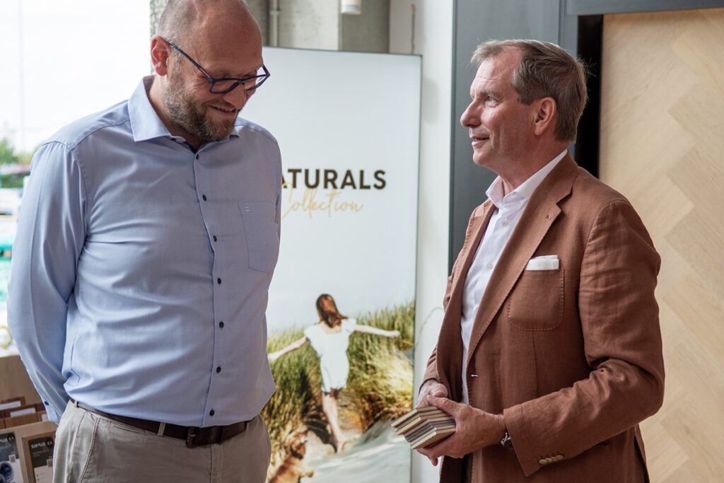 Floormasters verwelkomt als eerste het nieuwe Coretec® displayconcept in België 2