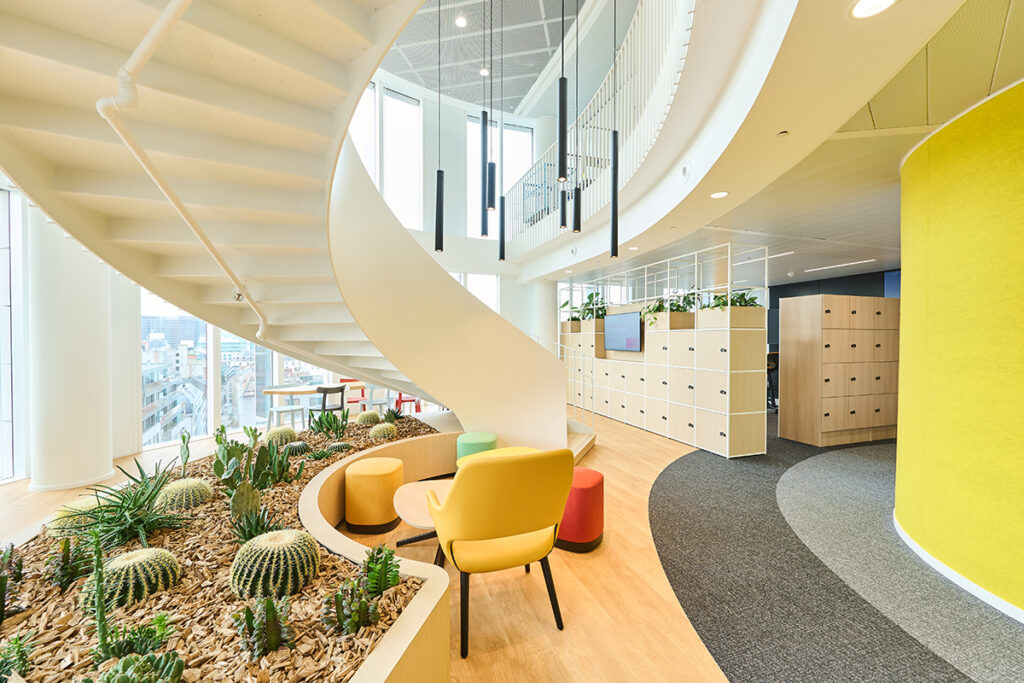 Meer dan 65 jaar ervaring in kantoorinrichting 4