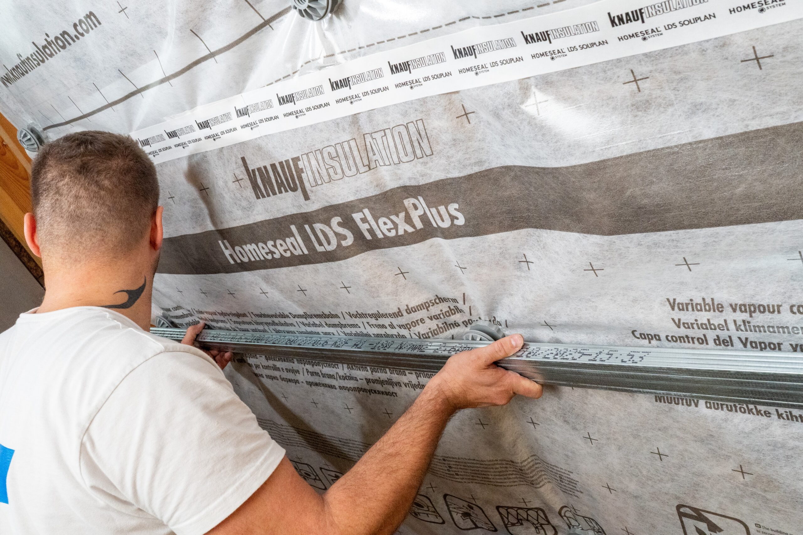 KNAUF lanceert slimme beugel voor zolder- en plafondisolatie 2