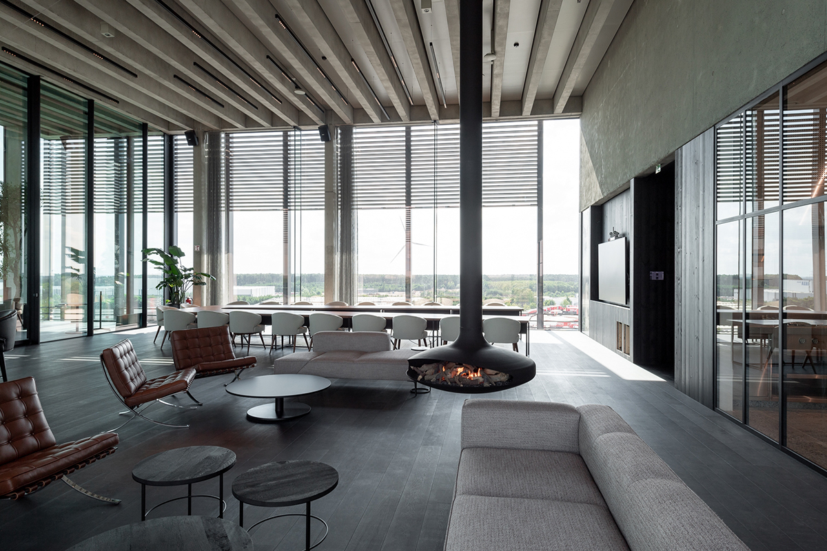 Meer dan 65 jaar ervaring in kantoorinrichting 1