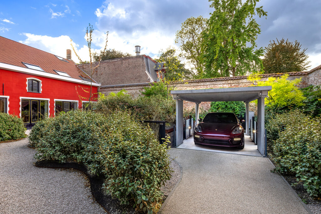 Slim ruimtegebruik: zes parkeerplaatsen onder de binnenplaats 5