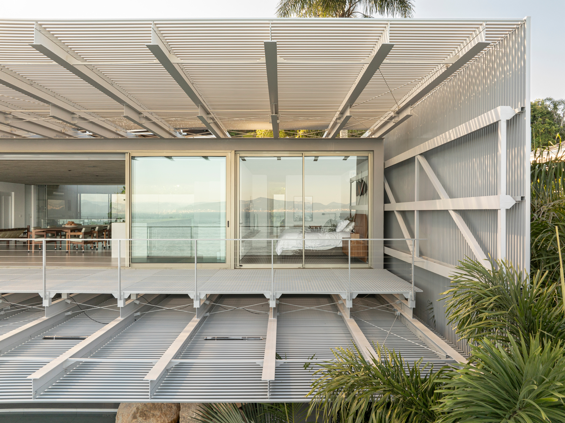 GRENSVERLEGGEND: het Braziliaanse Casa Ponte van Tetro Arquitetura 4