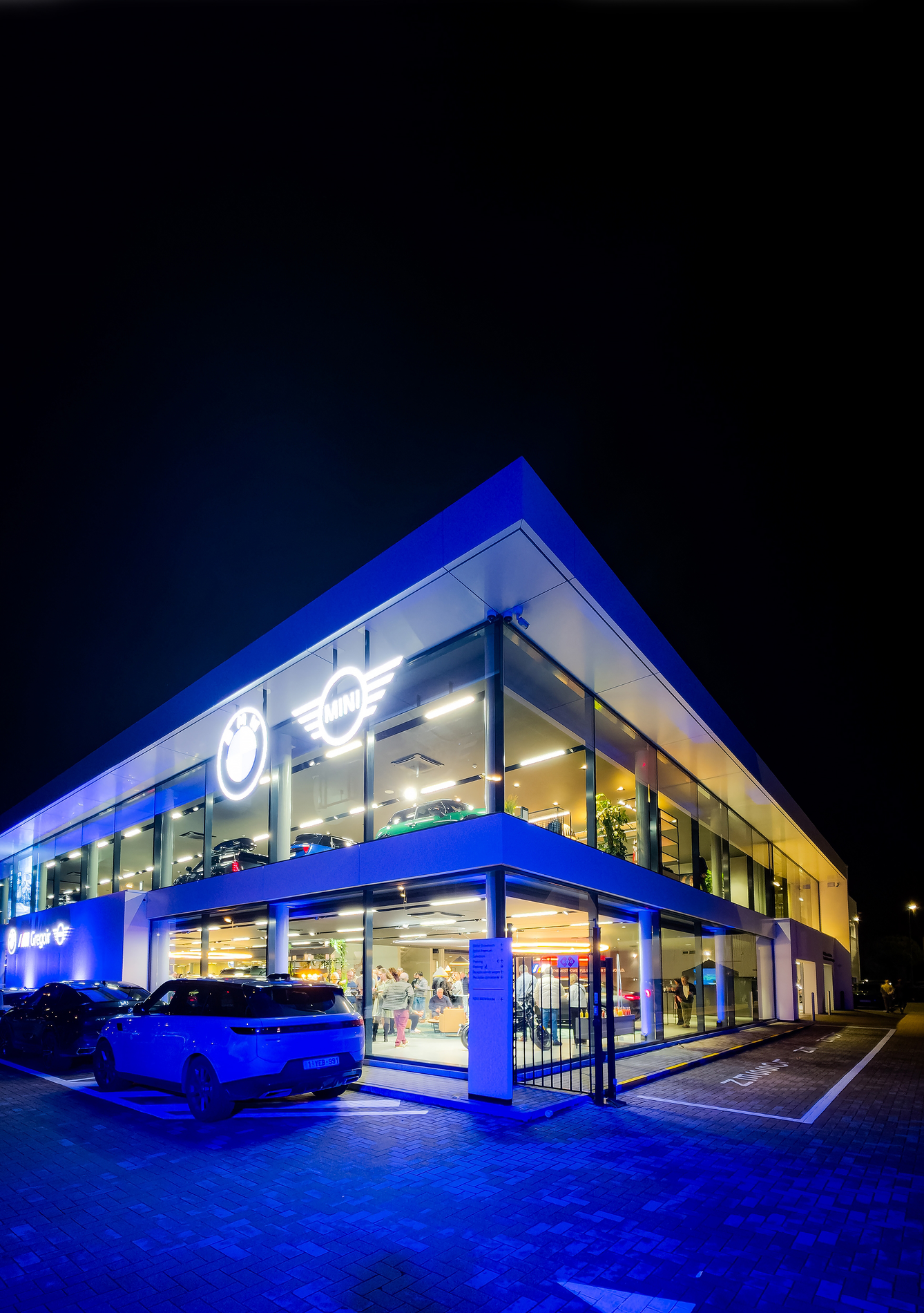 RZB: “Licht als leidraad voor een nieuwe showroombeleving” 1